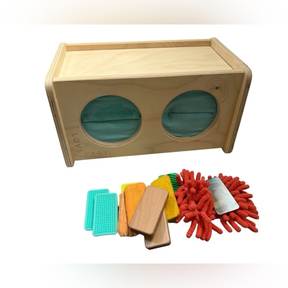 Lovevery Wooden Sensory Box w Colorful Textures Montessori toy analyst guessing - Picture 4 of 5